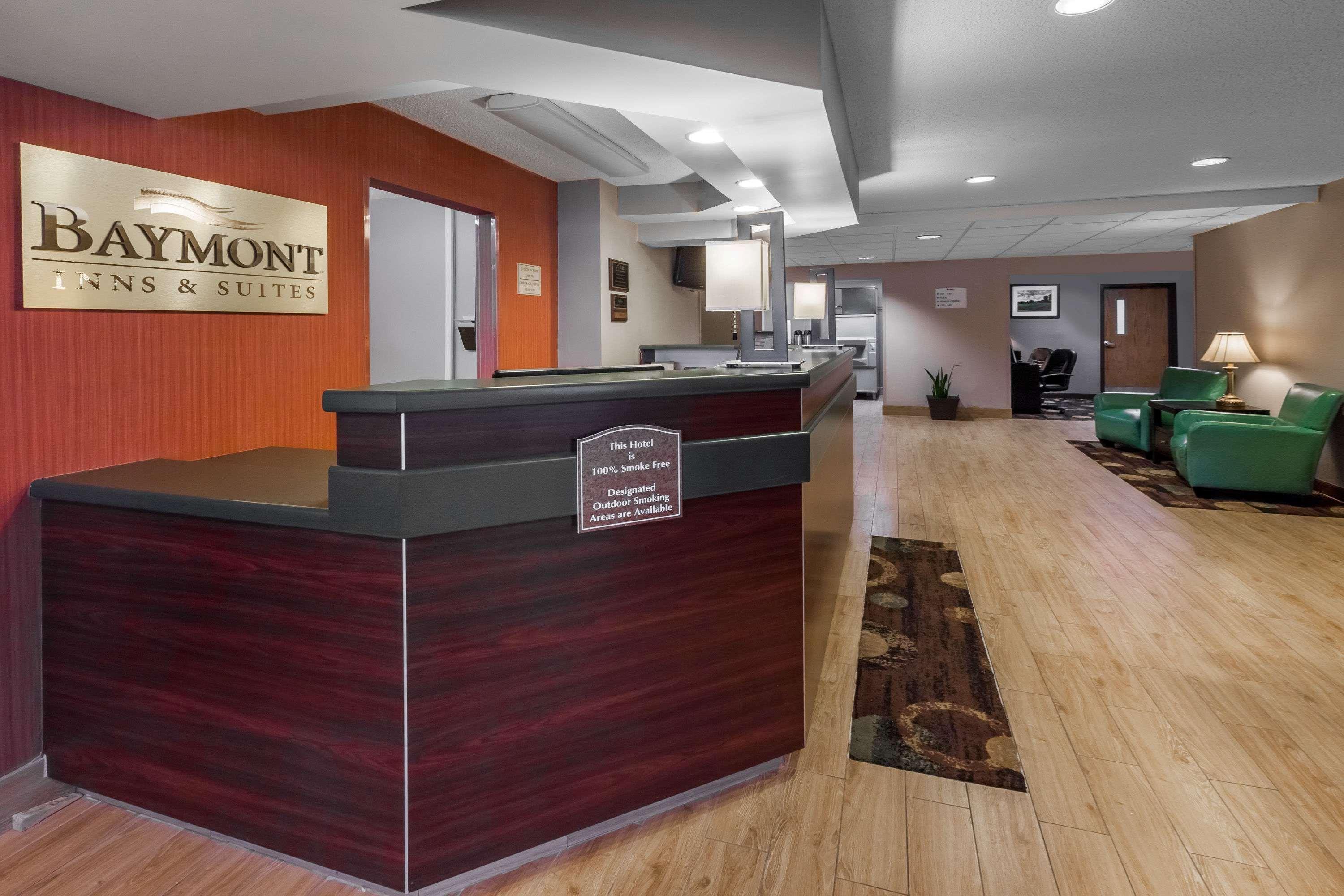 Baymont By Wyndham Gaylord Hotel Bagian luar foto