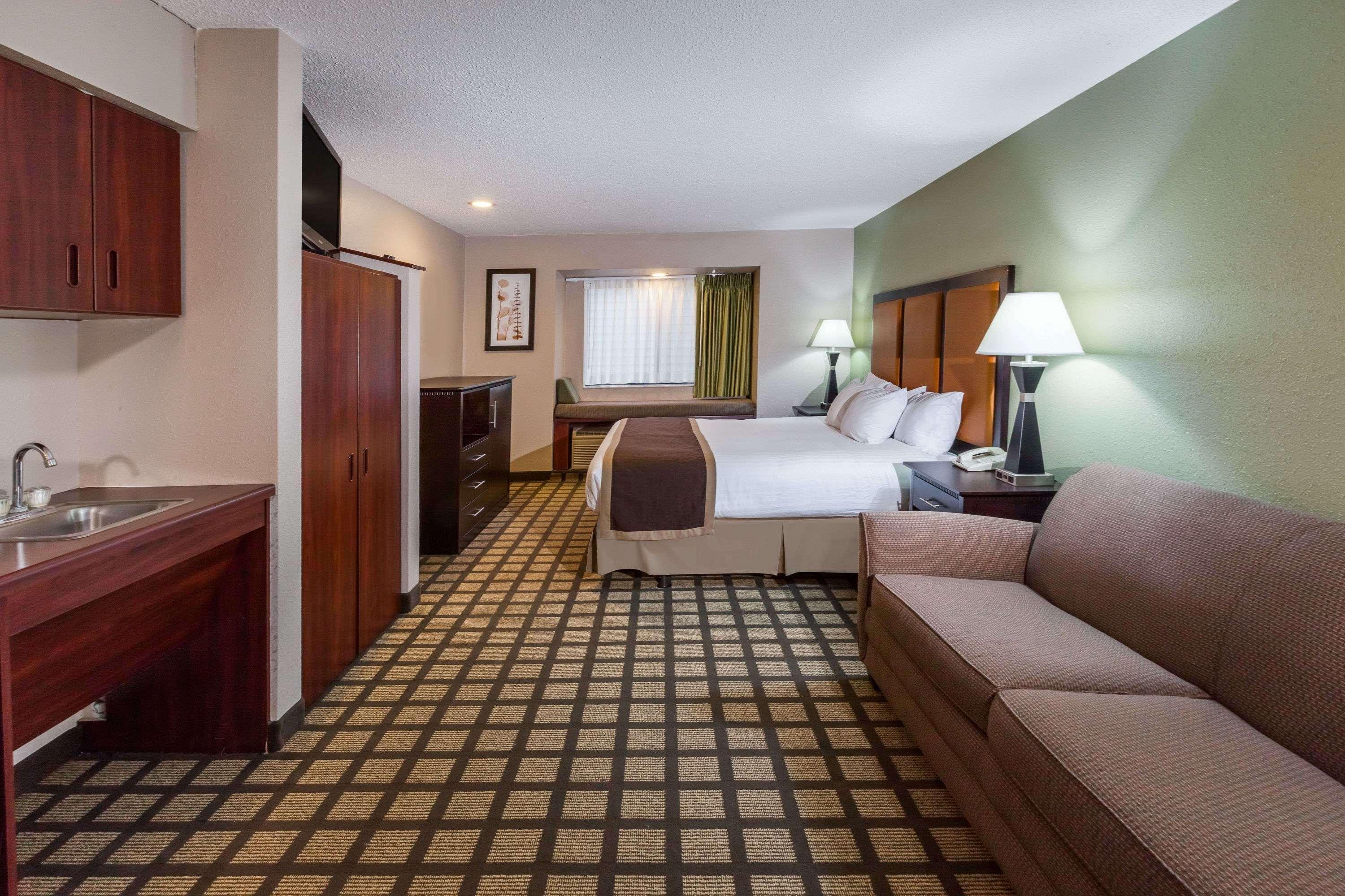 Baymont By Wyndham Gaylord Hotel Bagian luar foto