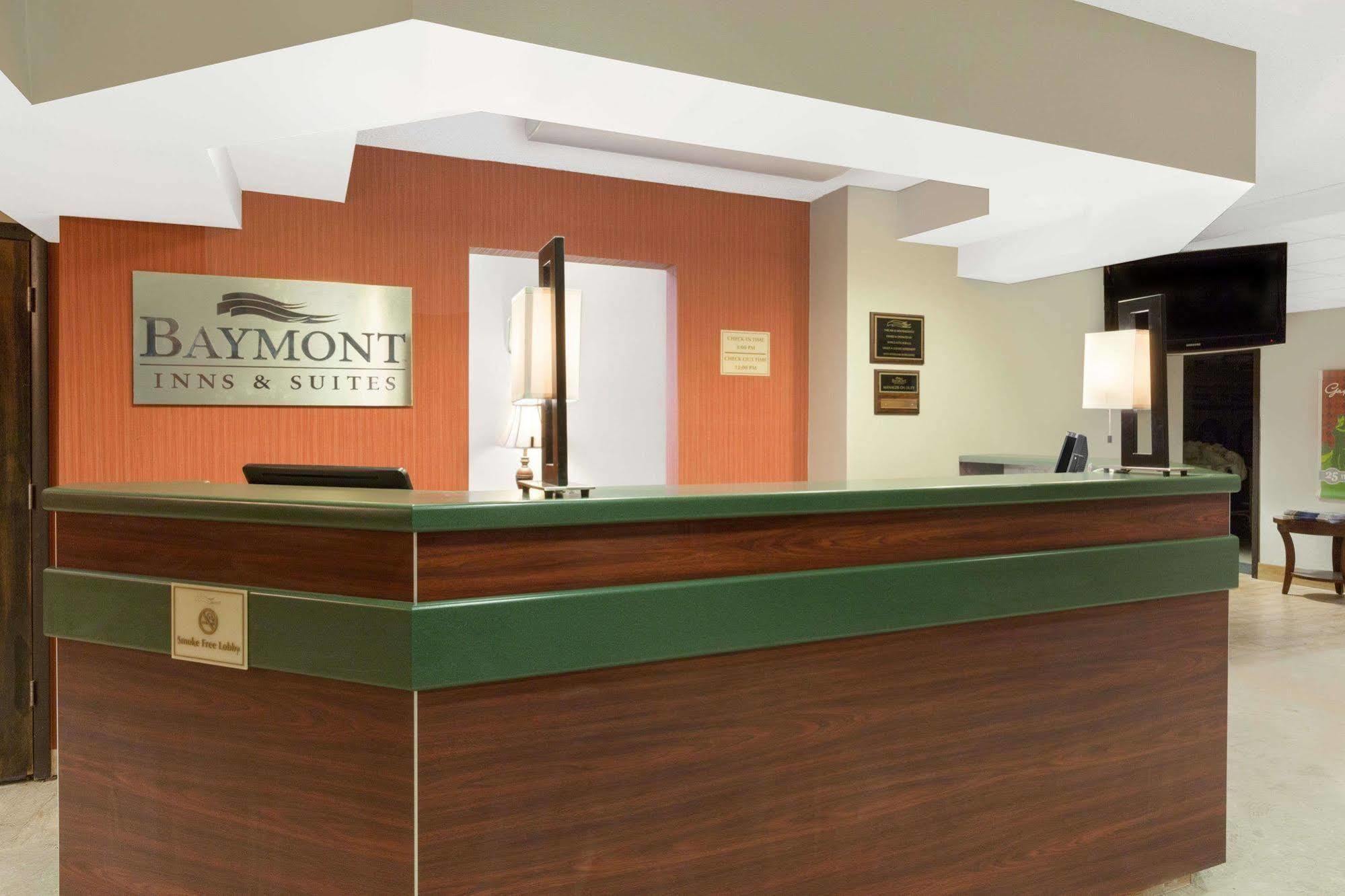 Baymont By Wyndham Gaylord Hotel Bagian luar foto